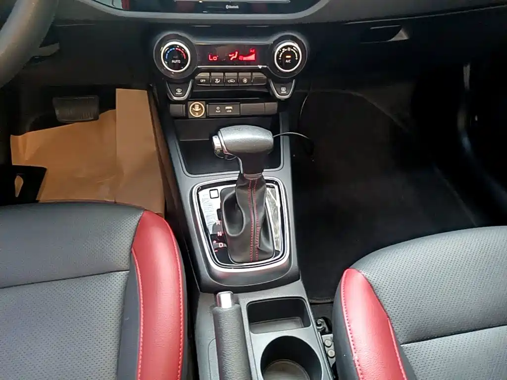 Kia KX Cross 2018 — фото 14