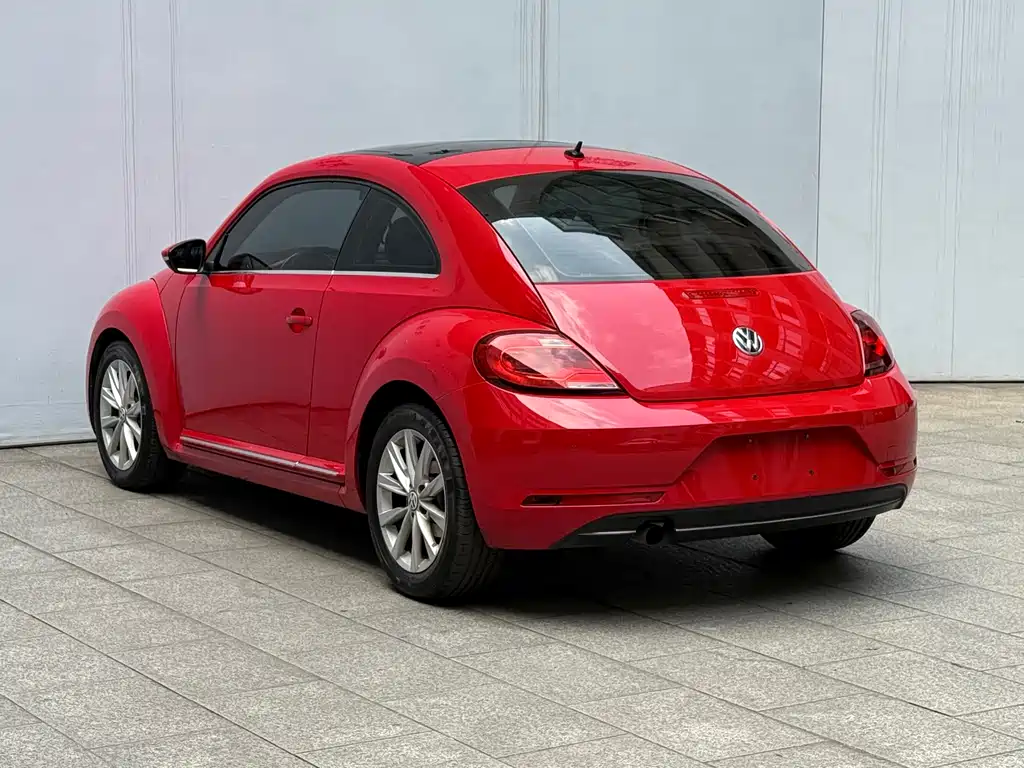 Volkswagen Beetle 2017 — фото 8