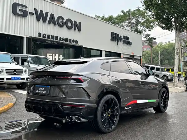 Lamborghini Urus 2022