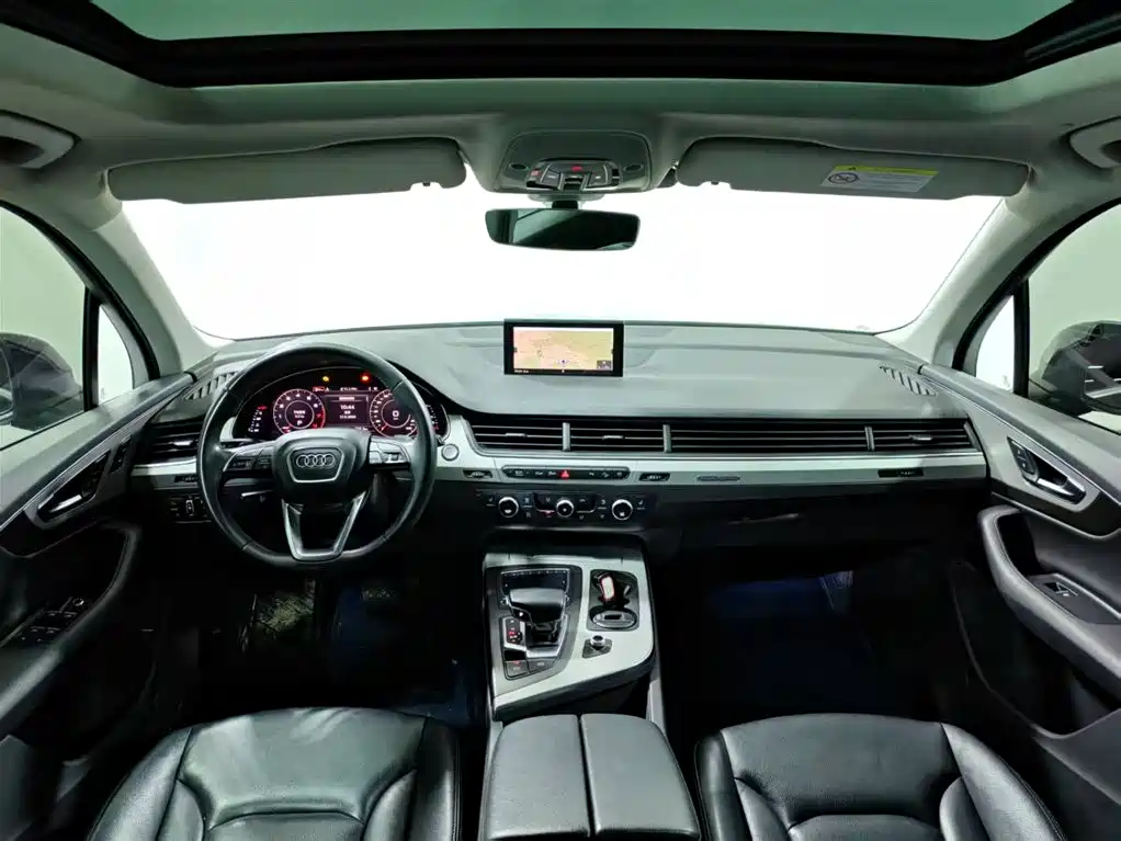 Audi Q7 2020 — фото 10