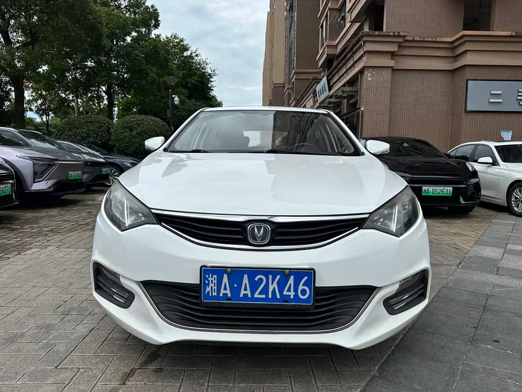 Changan Eado XT 2015 — фото 2