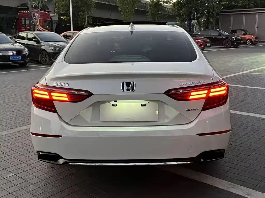Honda Inspire 2022 — фото 4