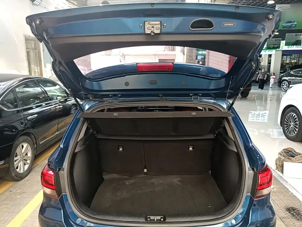 Kia KX Cross 2018 — фото 19