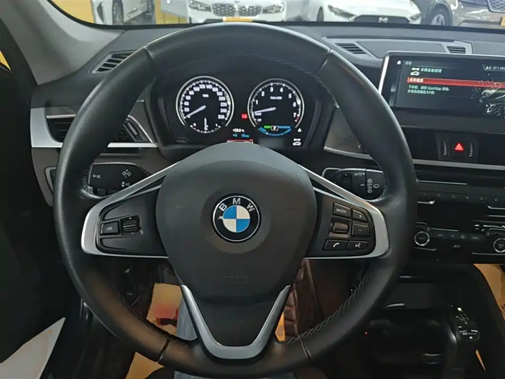 BMW X1 New Energy 2019 — фото 11