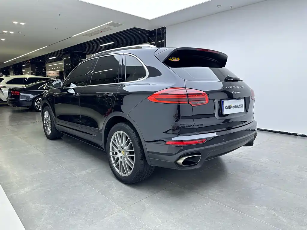 Porsche Cayenne 2017 — фото 4