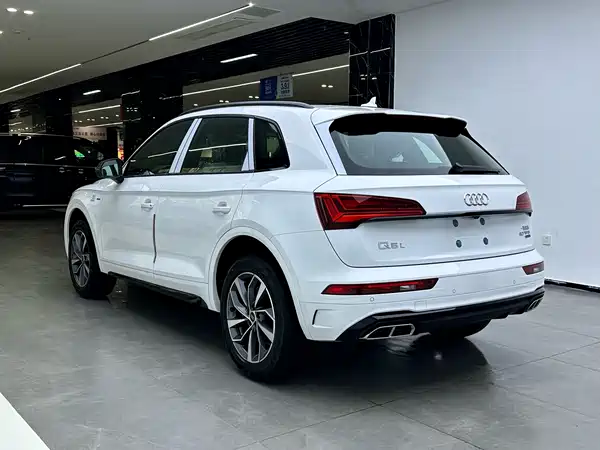 Audi Q5L 2024