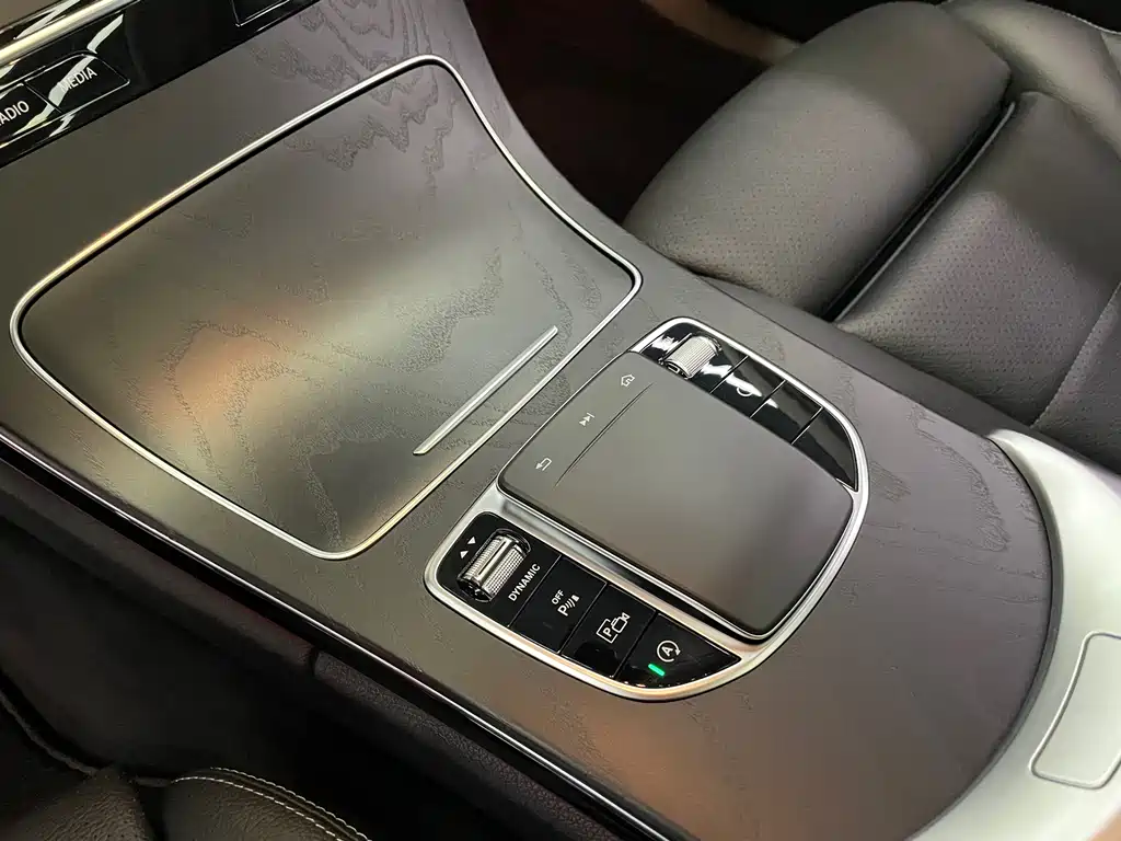 Mercedes-Benz C-Class 2020 — фото 17