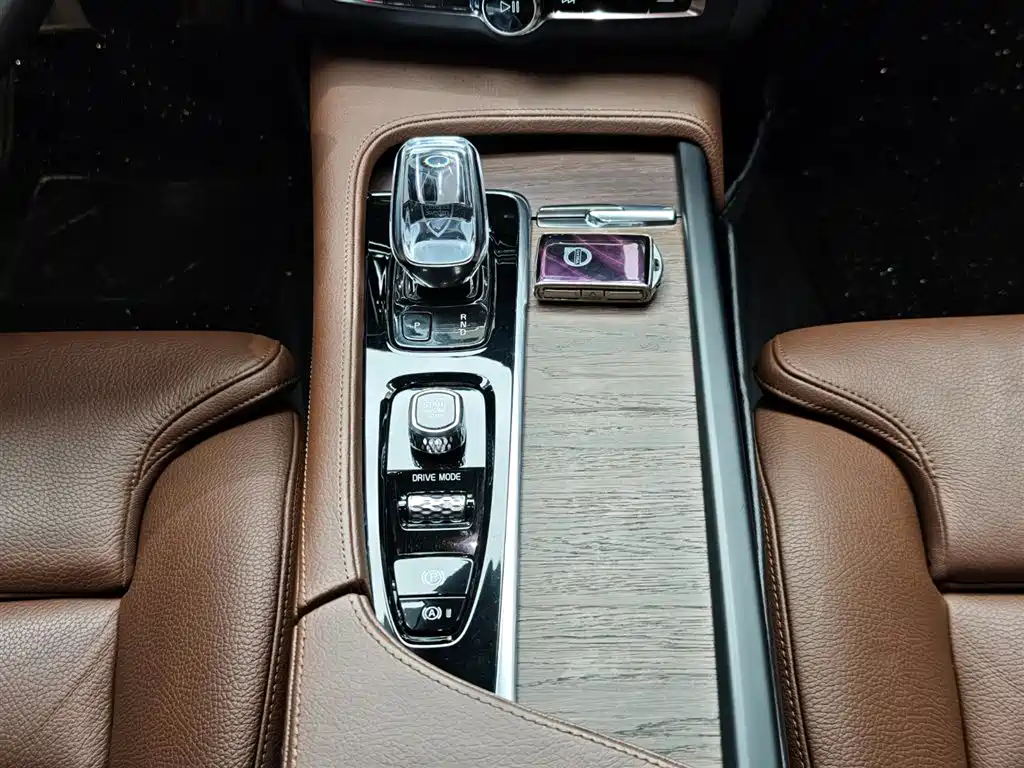 Volvo S90 2020 — фото 16