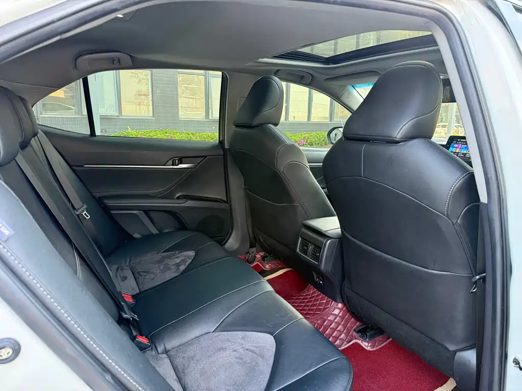Toyota Camry 2021 — фото 14