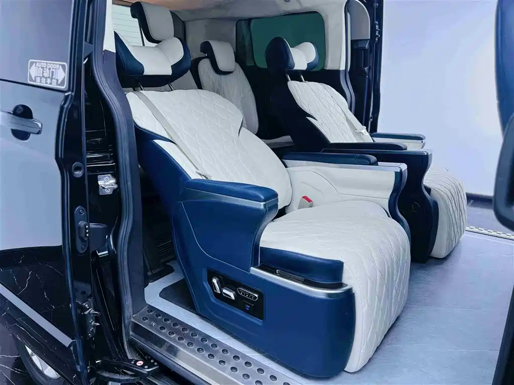 Ford Tourneo 2020 — фото 15