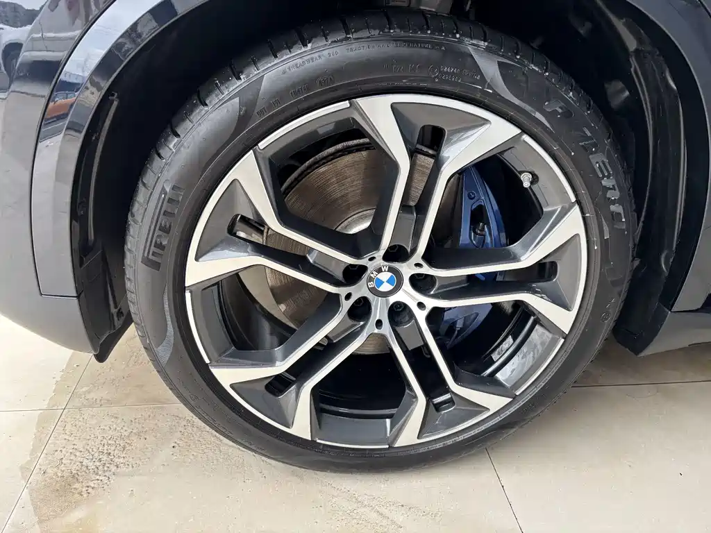 BMW X5 2025 — фото 31