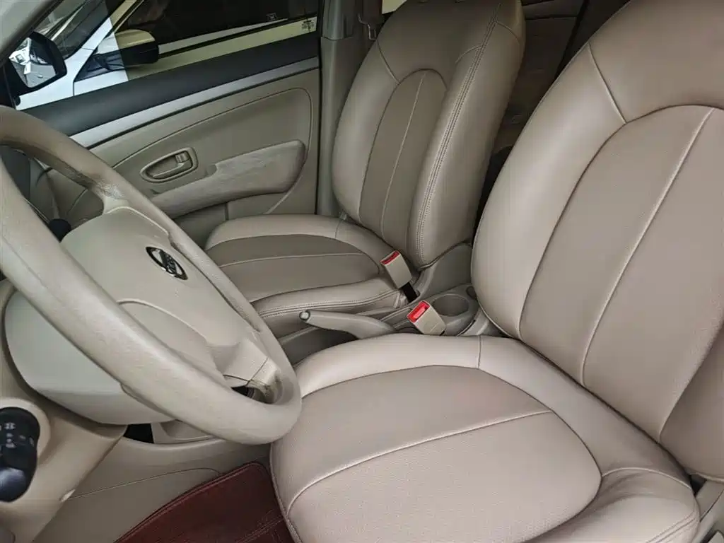 Nissan Sylphy 2017 — фото 15