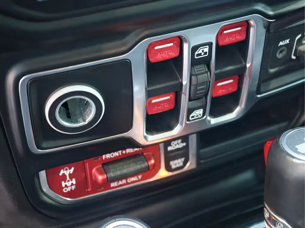 Jeep Wrangler 2022 — фото 11