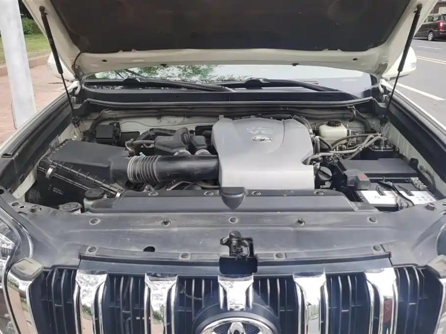 Toyota Prado 2016 — фото 10