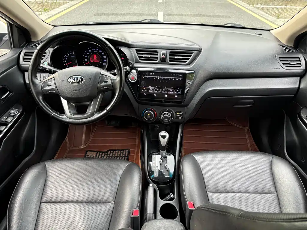 Kia K2 2014 — фото 10