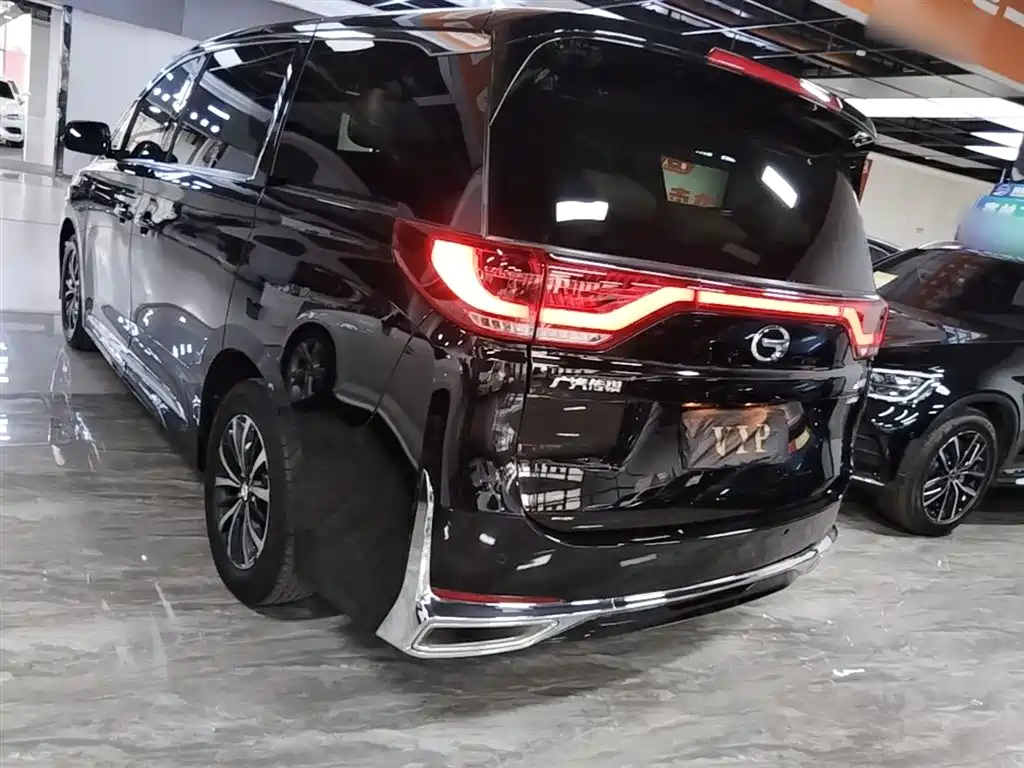 GAC Motor Trumpchi M8 2022 — фото 5