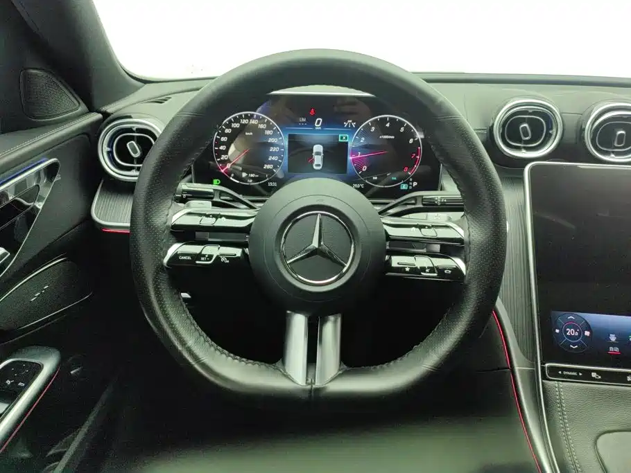 Mercedes-Benz C-Class 2024 — фото 15