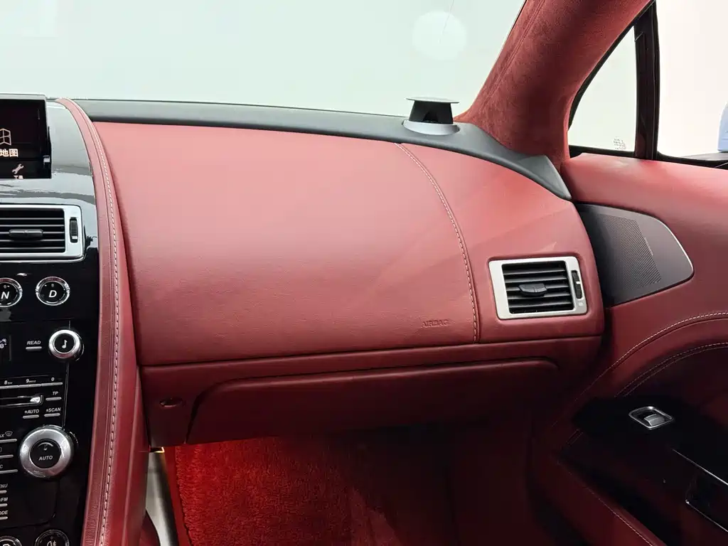 Aston Martin Rapide 2013 — фото 27