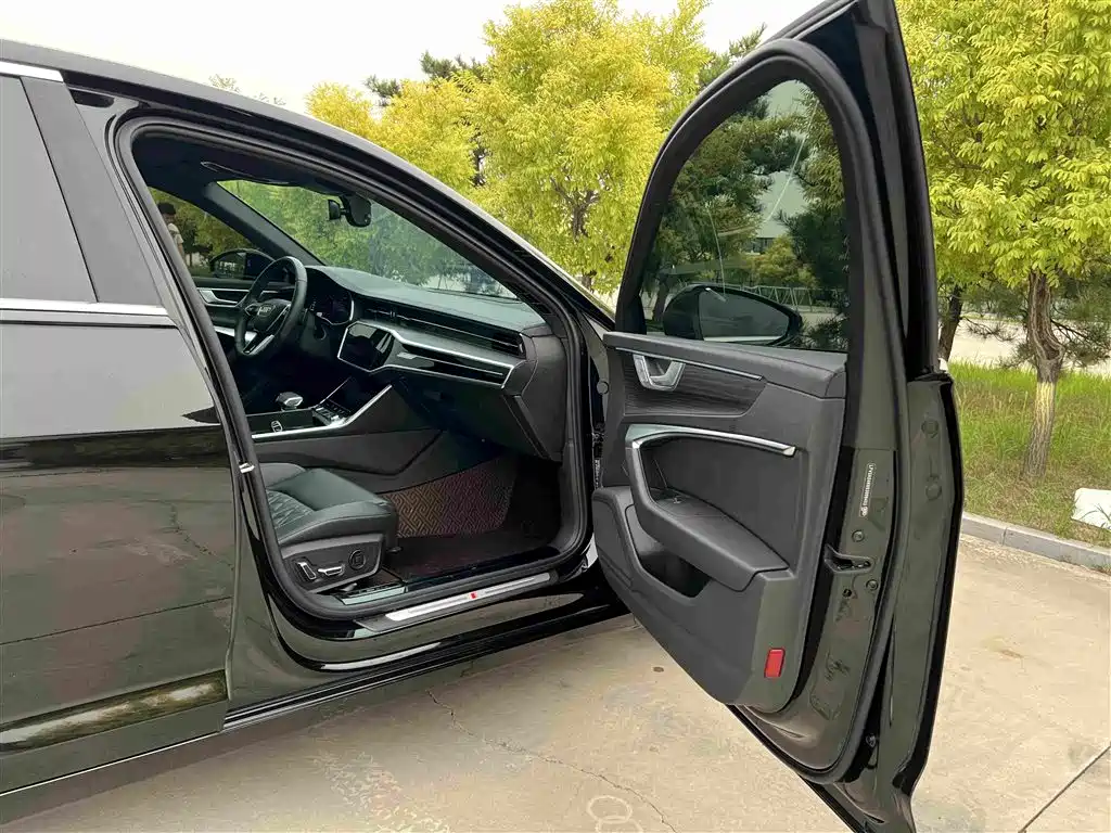 Audi A6L 2025