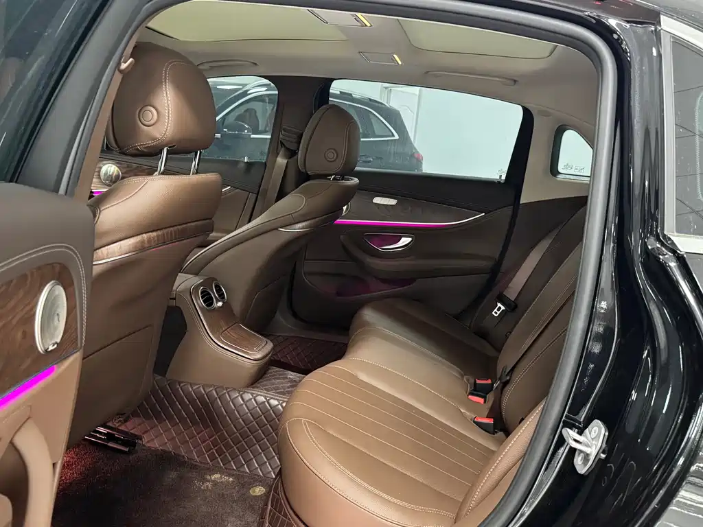 Mercedes-Benz E-Class 2023