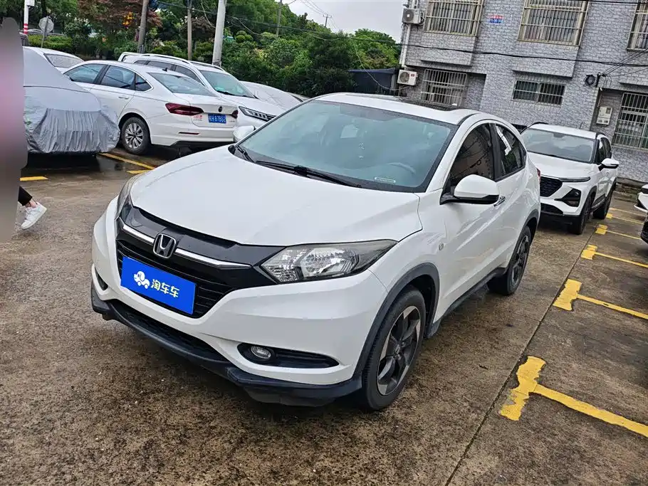 Honda Vezel 2016