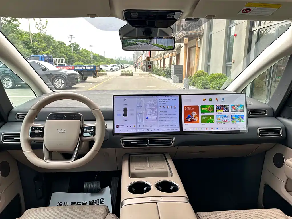 Li Auto Li MEGA 2025