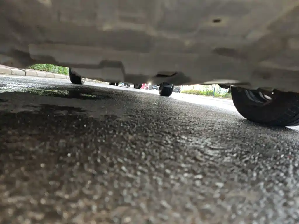 Toyota Yaris L 2015 — фото 23