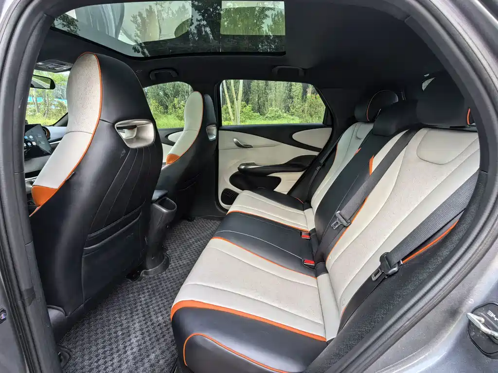 BYD Dolphin 2022 — фото 12