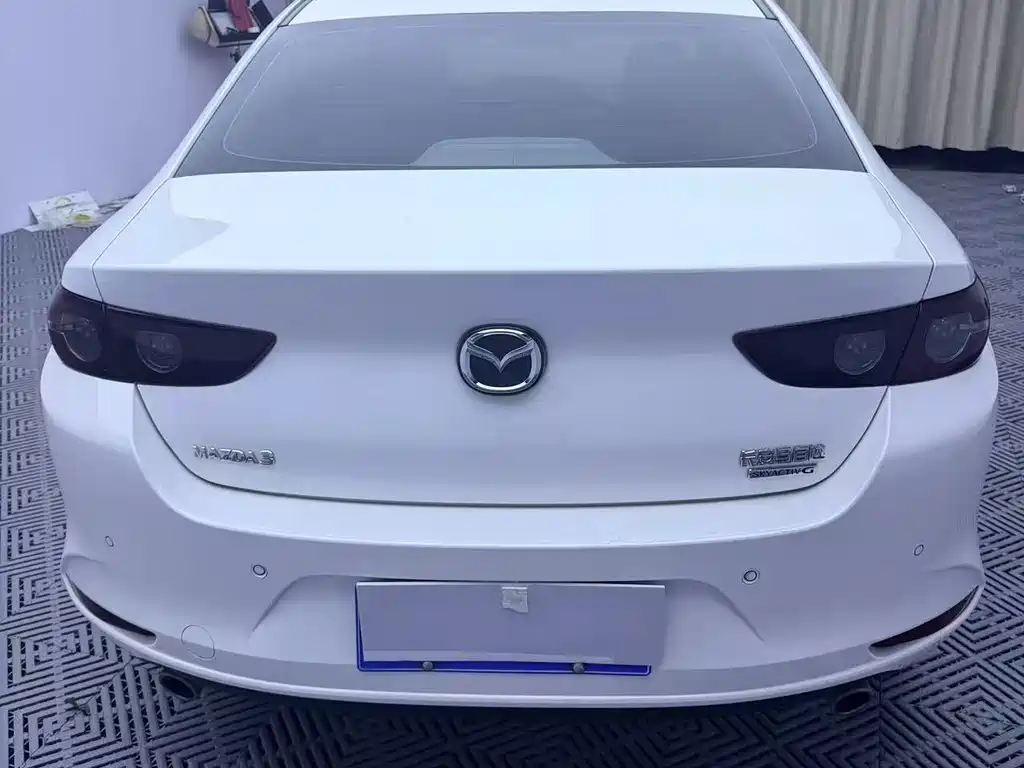 Mazda 3 Axela 2022
