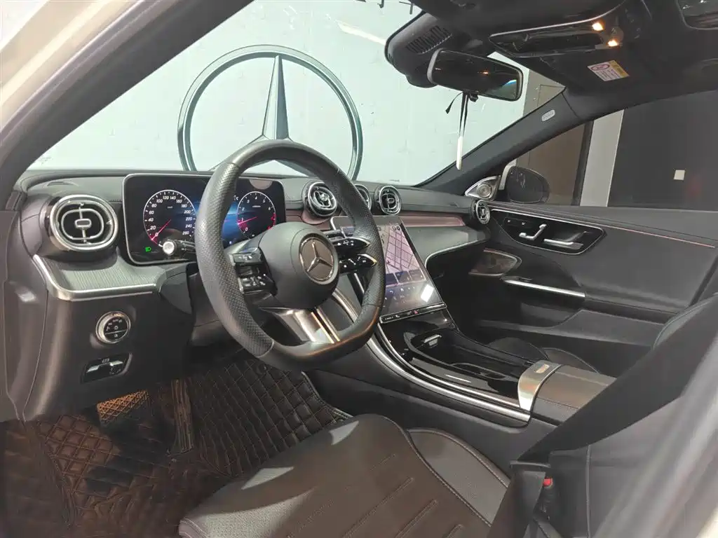 Mercedes-Benz C-Class 2023 — фото 9