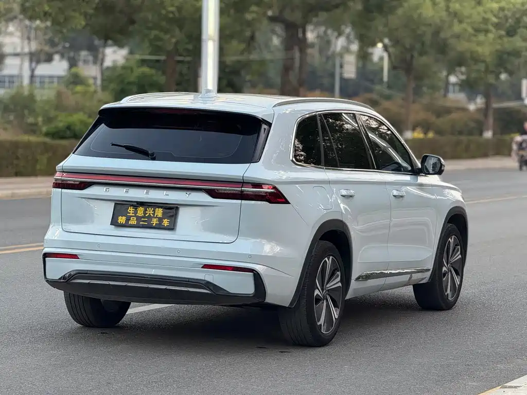 Geely Xingyue L 2022 — фото 12