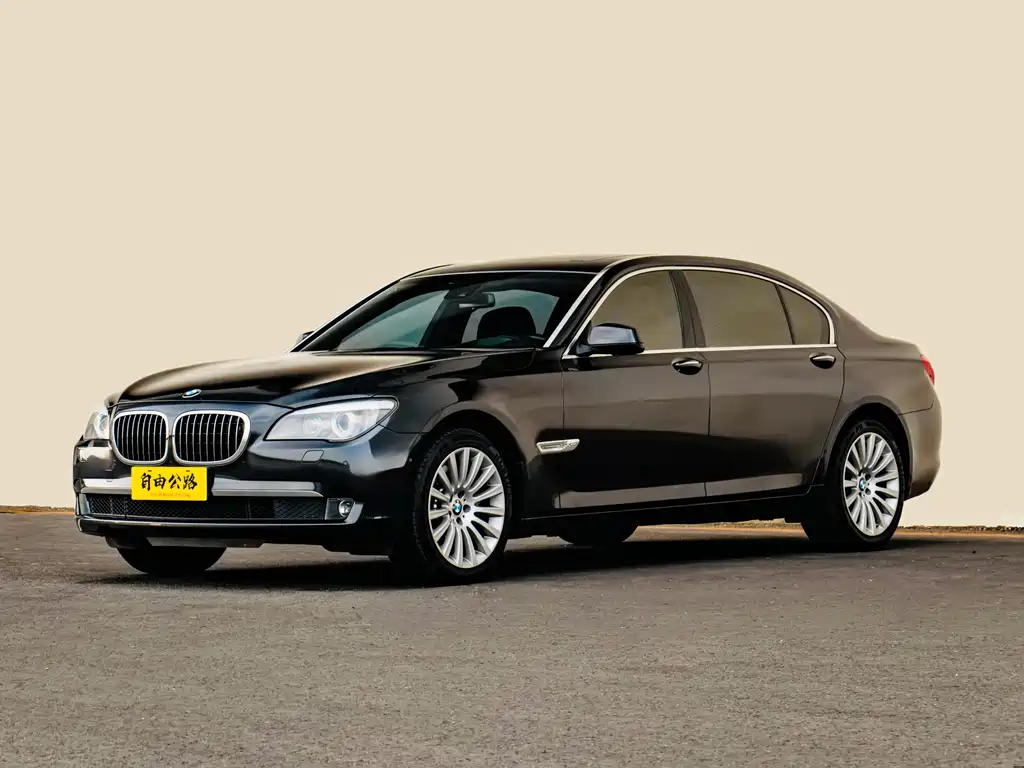 BMW 7 Series 2009 — фото 1