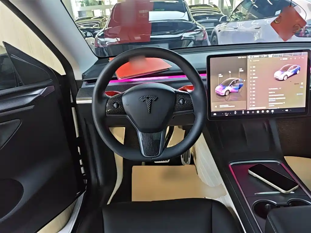 Tesla Model Y 2023 — фото 11