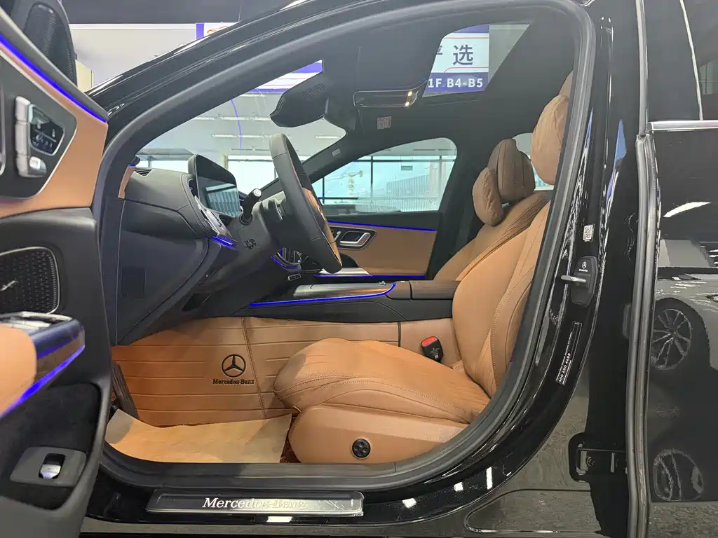 Mercedes-Benz E-Class 2024
