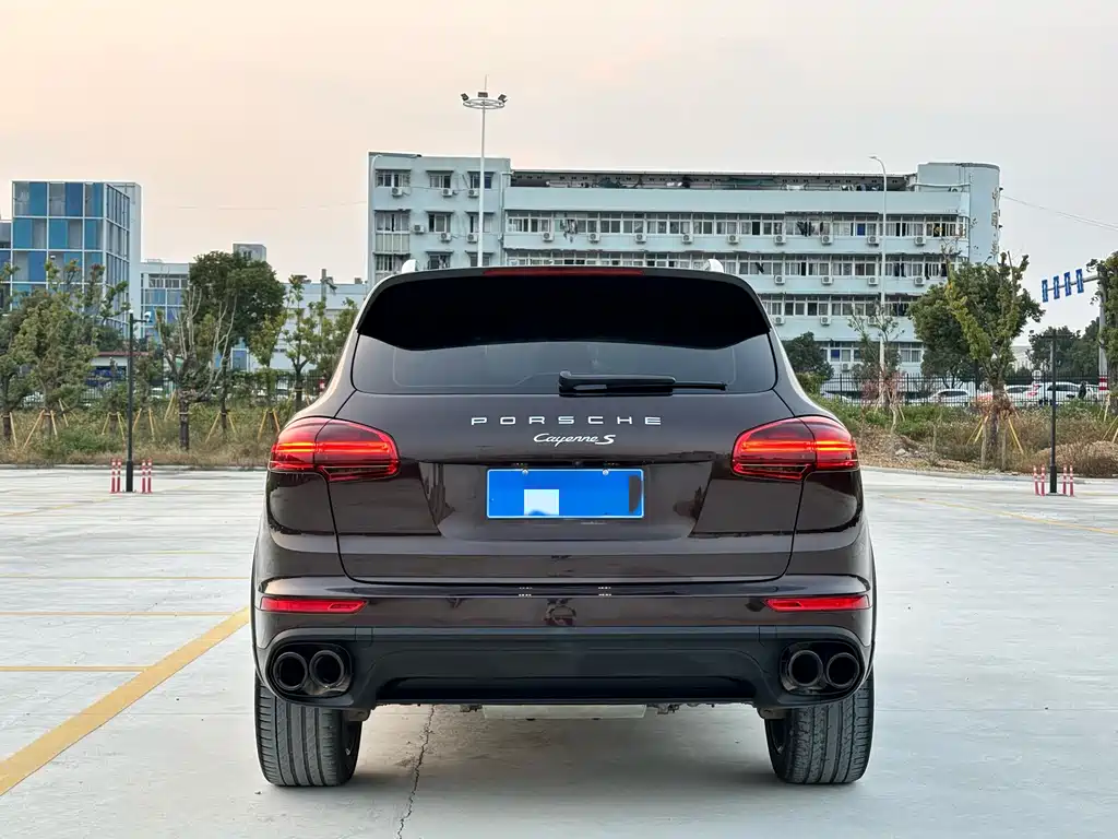 Porsche Cayenne 2016 — фото 5