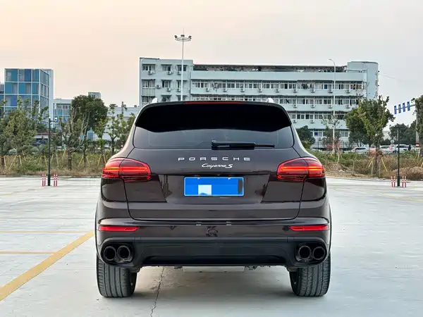 Porsche Cayenne 2015