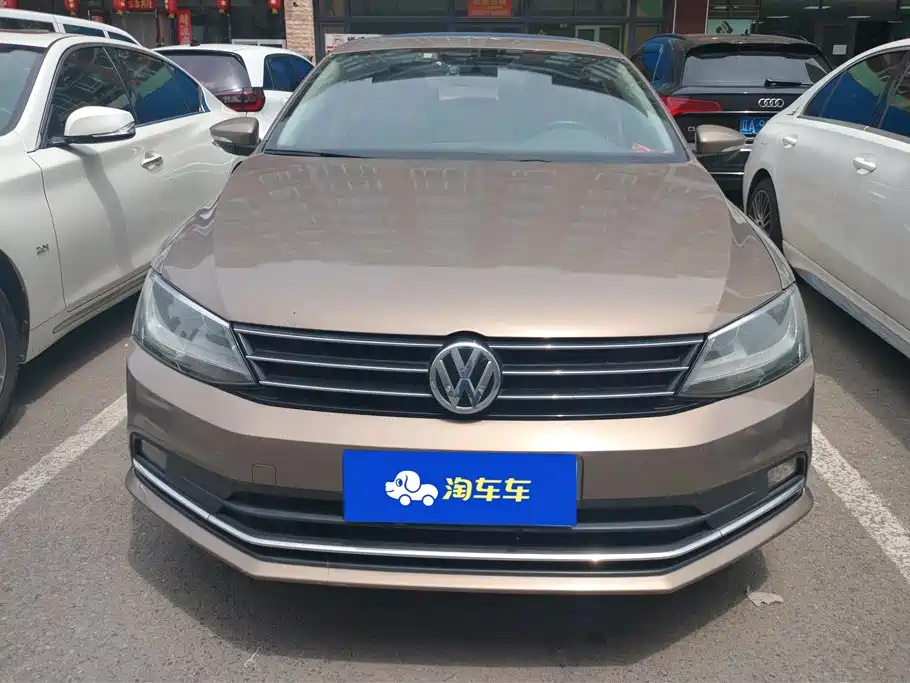Volkswagen Sagitar 2016
