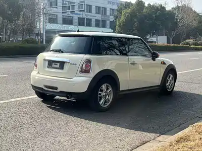 MINI MINI 2011