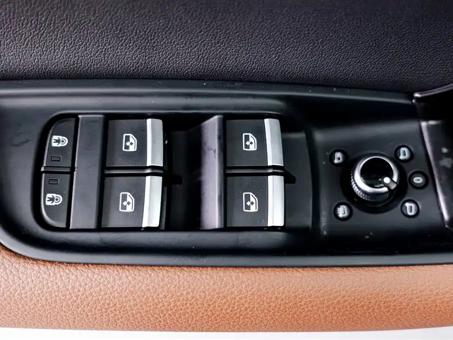 Audi Q7 2021 — фото 14