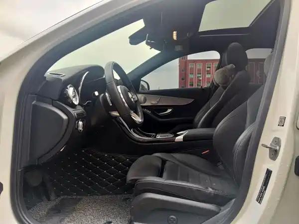 Mercedes-Benz C-Class 2020