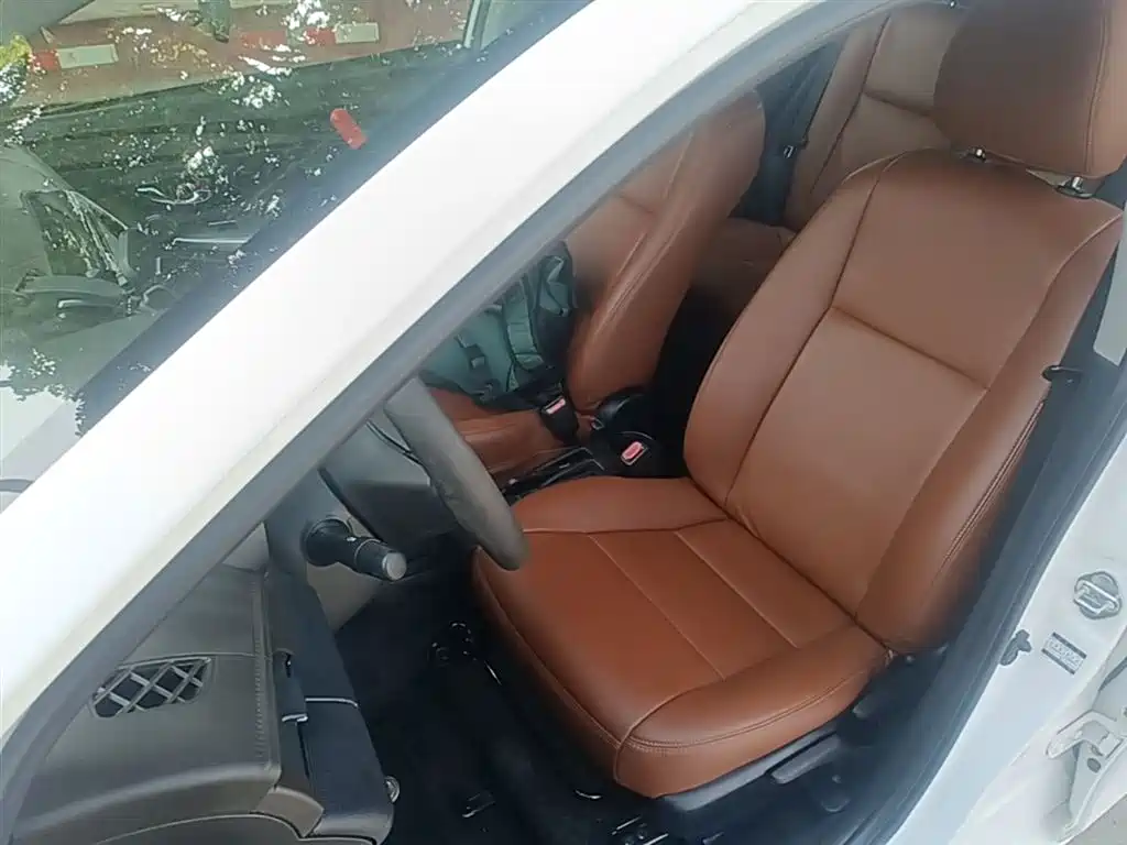 Toyota Yaris L 2015 — фото 15