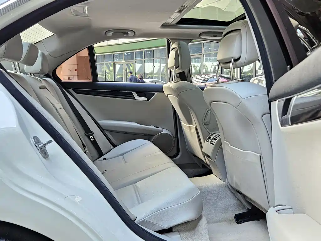 Mercedes-Benz C-Class 2013 — фото 9