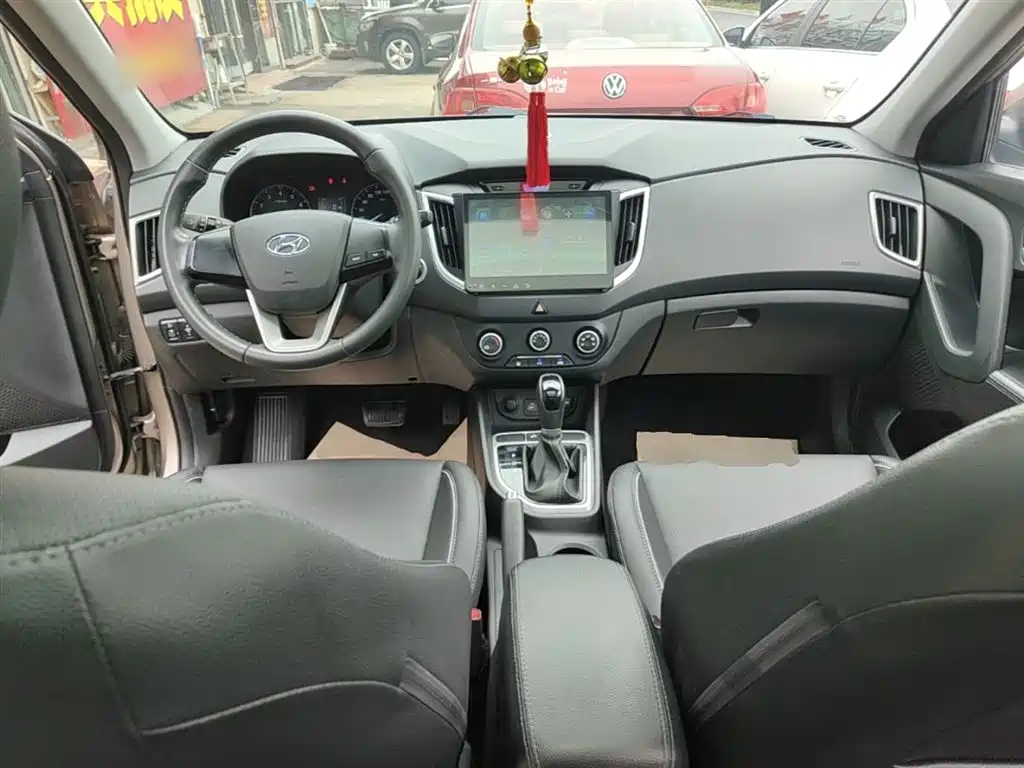 Hyundai ix25 2016 — фото 10