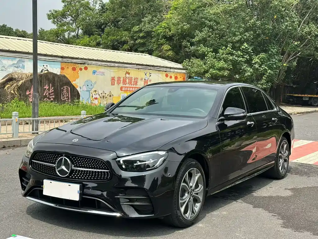 Mercedes-Benz E-Class 2024