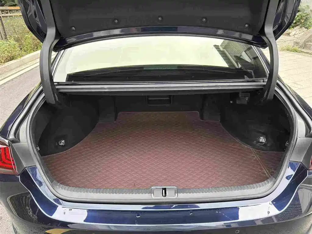 Lexus ES 2023 — фото 18
