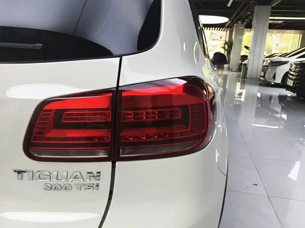 Volkswagen Tiguan 2016 — фото 8