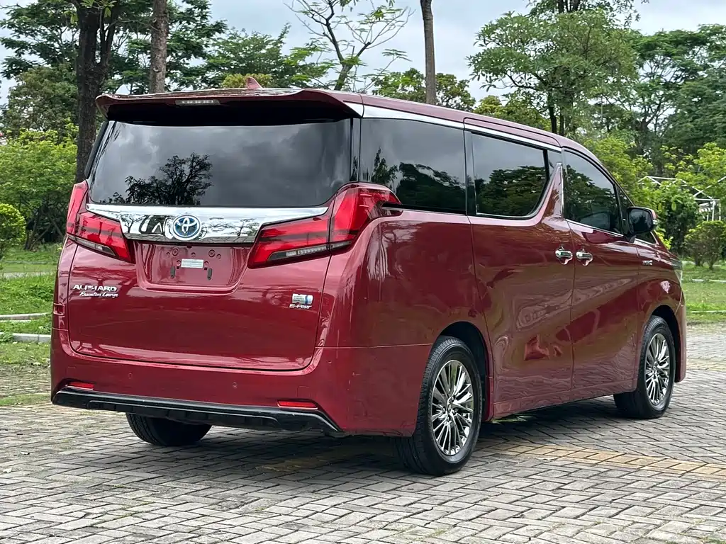 Toyota Alphard 2020 — фото 6