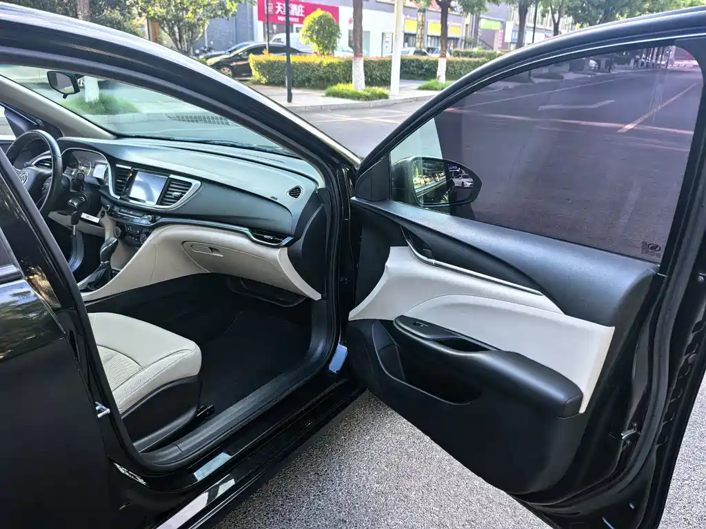 Buick Excelle 2016 — фото 13