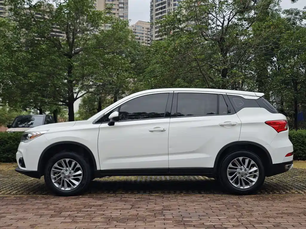 GAC Motor Trumpchi GS4 2017 — фото 4