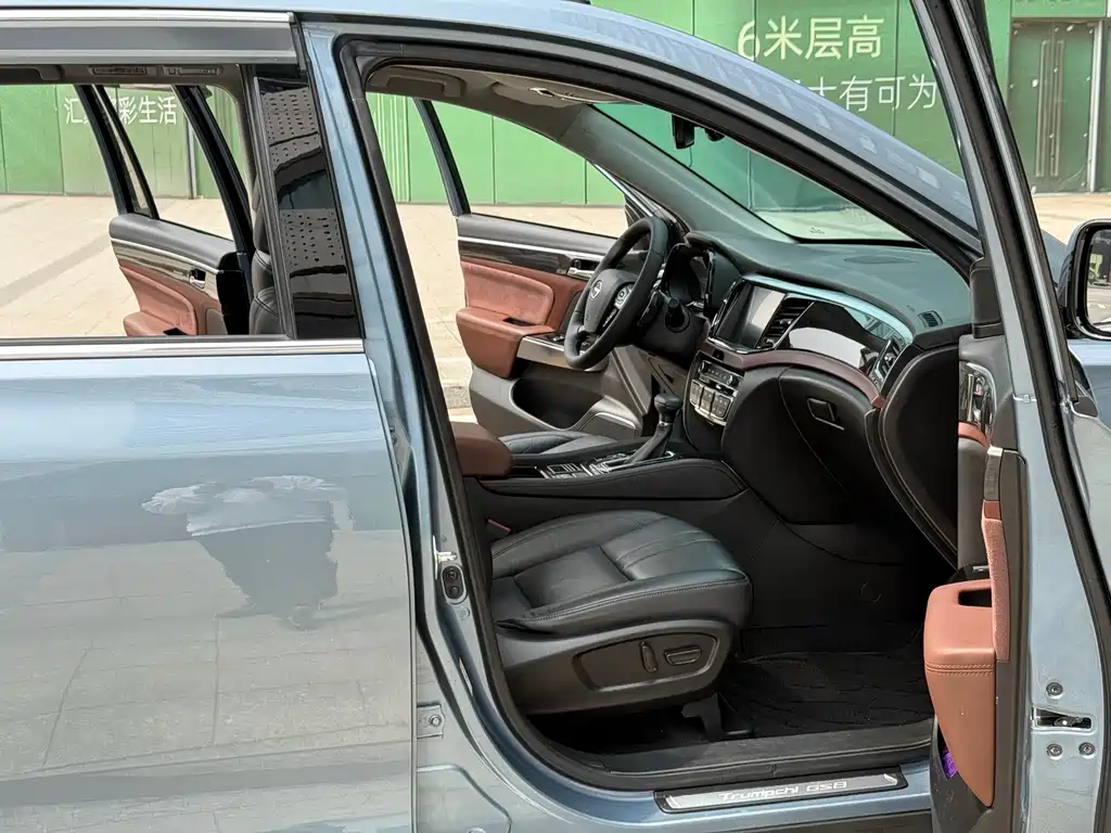 GAC Motor Trumpchi GS8 2019 — фото 9